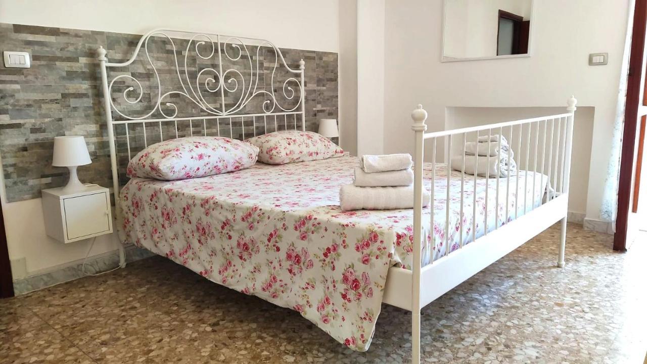 Gallipoli, Lido San Giovanni, 5 Posti Letto Exterior photo